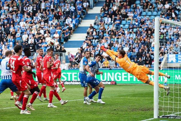 Trainer Petrik Sander (1. FC Magdeburg) - 2. Fußball Bundesliga Saison 2026-2027 1. FC Magdeburg vs 1. FC Kaiserslautern in der Avnet Arena in Magdeburg - Freisteller,Einzelbild,Aktion,Fußball,Mann,Männer,Deutschland,12.09.2026 *** Coach Petrik Sander, 1. FC Magdeburg, 2. Bundesliga, 2026–2027 season, 1. FC Magdeburg vs. 1. FC Kaiserslautern at the Avnet Arena in Magdeburg; cropped image, single frame, action, soccer, man,Men, Germany, September 12, 2026