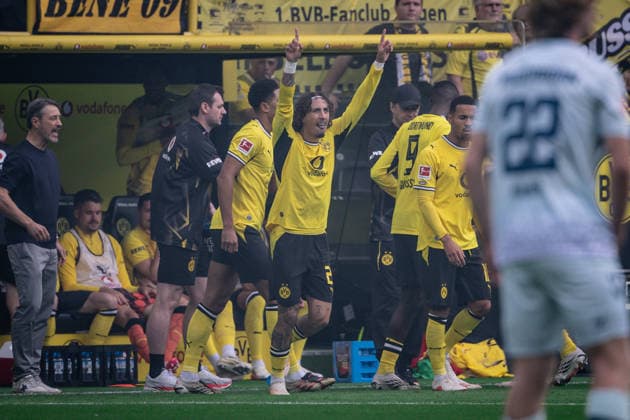 Torjubel zum 1:0 durch Fabio Silva 21 (Borussia Dortmund), Borussia Dortmund vs. SC Paderborn 07, Fussball, 1. Bundesliga, 03. Spieltag, 12.09.2026 DFB regulations prohibit any use of photographs as image sequences and or quasi-video Dortmund Nordrhein-Westfalen Deutschland *** Goal celebration for the 1-0 by Fabio Silva, 21, Borussia Dortmund; Borussia Dortmund vs. SC Paderborn 07, Soccer, Bundesliga 1, Matchday 3, September 12, 2026. DFB regulations prohibit any use of photographs as image sequences and or quasi-video. Dortmund, North Rhine-Westphalia, Germany Copyright: xkolbert-press MarcxNiemeyerx