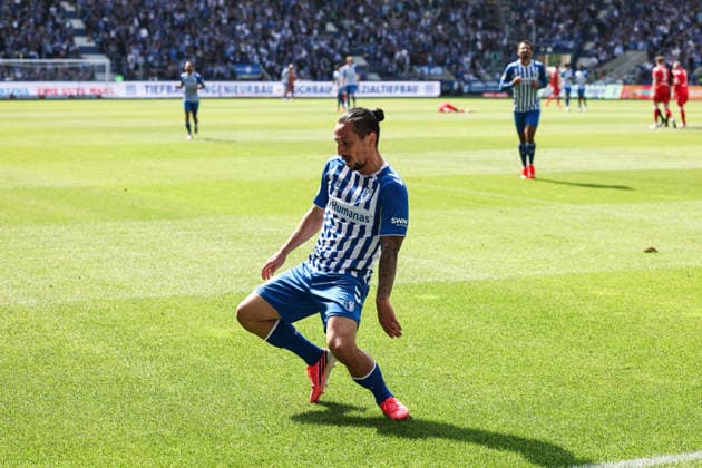 Torjubel - Torschütze Baris Atik (1. FC Magdeburg,23) trifft zum 3-0, das Tor wird nach Videoüberprüfung von Referee Marc Philip Eckermann wegen eines vorherigen Foulspiels aberkannt - 2. Fußball Bundesliga Saison 2026-2027 1. FC Magdeburg vs 1. FC Kaiserslautern in der Avnet Arena in Magdeburg - Aktion,Fußball,Mann,Männer,Deutschland,12.09.2026 *** Goal celebration: Scorer Baris Atik of 1 FC Magdeburg, 23, scores to make it 3–0, but the goal is disallowed by referee Marc Philip Eckermann following a video review due to a previous foul, 2. Bundesliga, 2026–2027 season, 1. FC Magdeburg vs. 1. FC Kaiserslautern at the Avnet Arena in Magdeburg—action, soccer, man,Men, Germany, September 12, 2026