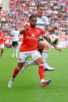 Mainz, Deutschland 12. September 2026: 1. BL - 2026 2027 - Sp. 3 - 1. FSV Mainz 05 gegen Eintracht Frankfurt Im Bild: v. li. im Zweikampf Phillipp Mwene (FSV) gegen Elias Baum (Frankfurt). DFL regulations prohibit any use of photographs as image sequences and or quasi-video Mewa Arena Rheinland - Pfalz *** Mainz, Germany, September 12, 2026, Bundesliga 1, 2026–2027 Season, Matchday 3: 1. FSV Mainz 05 vs. Eintracht Frankfurt. Pictured from left: Phillipp Mwene (FSV) in a tackle against Elias Baum (Frankfurt). DFL regulations prohibit any use of photographs as image sequences and or quasi-video. Mewa Arena, Rhineland-Palatinate Copyright: xFotostandx xRacochax
