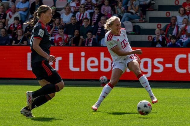 Samantha Steuerwald (1. FC Union Berlin Frauen, 19) kann den Schuss von Pauline Bremer (1. FC Koeln, 09) nicht verhindern. 1. FC Koeln vs. 1. FC Union Berlin, Fussball, Frauen Bundesliga, 04. Spieltag, Saison 2026 2027, 12.09.2026 DFL DFB Regulations prohibit any use of Photographs as image sequences and or Quasivideo 1. FC Koeln vs. 1. FC Union Berlin, Fussball, Frauen Bundesliga, 04. Spieltag, Saison 2026 2027, 12.09.2026 Koeln *** Samantha Steuerwald of 1. FC Union Berlin Women, 19, is unable to stop the shot by Pauline Bremer of 1. FC Köln, 09. 1. FC Köln vs. 1. FC Union Berlin, Soccer, Women’s Bundesliga, Matchday 4, 2026–2027 season, September 12, 2026 DFL DFB regulations prohibit any use of photographs as image sequences and or quasi-video 1 FC Cologne vs. 1 FC Union Berlin, soccer, Women’s Bundesliga, Matchday 4, 2026–2027 season, September 12, 2026, Cologne Copyright: xEibner-Pressefoto ThomasxHaeslerx EP_THR