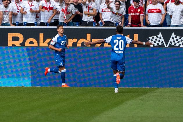 Fussball: 1. Bundesliga, 3. Spieltag, TSG Hoffenheim - VfB Stuttgart am 12.09.2026 in Sinsheim (SNP Arena), Deutschland, Saison 2026 2027: Adam Hlozek (TSG Hoffenheim, 10) To Jubel BambasÃ ContÃ Conte (TSG Hoffenheim, 20) Sinsheim SNP Arena Deutschland *** Soccer, Bundesliga 1, Matchday 3, TSG Hoffenheim vs. VfB Stuttgart on September 12, 2026, at the SNP Arena in Sinsheim, Germany, 2026–2027 season, Adam Hlozek (TSG Hoffenheim), 10 goals, cheers from Bambasá, Contá, and Conte, TSG Hoffenheim, 20 Sinsheim SNP Arena, Germany Copyright: xPhilippxImhofx