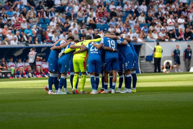 Fussball: 1. Bundesliga, 3. Spieltag, TSG Hoffenheim - VfB Stuttgart am 12.09.2026 in Sinsheim (SNP Arena), Deutschland, Saison 2026 2027: Mannschaft Kreis TSG Hoffenheim Sinsheim SNP Arena Deutschland *** Soccer: Bundesliga 1, Matchday 3, TSG Hoffenheim vs. VfB Stuttgart on September 12, 2026, at Sinsheim SNP Arena, Germany, 2026–2027 season. Team: TSG Hoffenheim. Location: Sinsheim SNP Arena, Germany. Copyright: xPhilippxImhofx