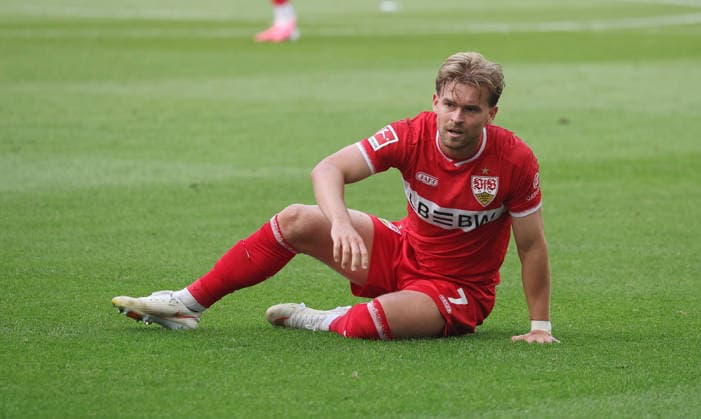 Sinsheim , Fußball Bundesliga TSG 1899 Hoffenheim vs. VfB Stuttgart , Maximilian Mittelstädt ( VfB ) *** Sinsheim, Bundesliga Soccer: TSG 1899 Hoffenheim vs. VfB Stuttgart, Maximilian Mittelstädt (VfB)