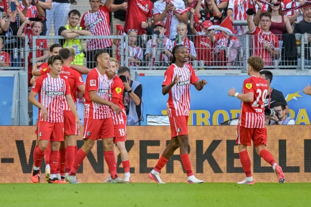 Jubel zum Tor zum 2:0 durch Igor Matanovic (SC Freiburg, 31) GER, SC Freiburg vs Bor. Moenchengladbach, Fussball, Bundesliga, 3. Spieltag, Saison 2026 2027, 12.09.2026 DFL DFB REGULATIONS PROHIBIT ANY USE OF PHOTOGRAPHS AS IMAGE SEQUENCES AND OR QUASI-VIDEO GER, SC Freiburg vs Bor. Moenchengladbach, Fussball, Bundesliga, 3. Spieltag, Saison 2026 2027, 12.09.2026 Freiburg *** Celebration following Igor Matanovic s goal to make it 2–0 for SC Freiburg, 31 GER, SC Freiburg vs. Borussia Mönchengladbach, Soccer, Bundesliga, Matchday 3, 2026–2027 Season, September 12, 2026 DFL and DFB regulations prohibit any use of photographs as image sequences and or quasi-video GER, SC Freiburg vs. Borussia Mönchengladbach, Soccer, Bundesliga, Matchday 3, 2026–2027 Season, September 12, 2026, Freiburg Copyright: xEibner-Pressefotox EP_THS
