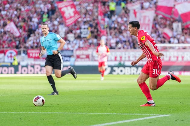 1. Bundesliga: SC Freiburg vs Borussia Mönchengladbach, 12.09.2026 Igor MatanoviÄ‡ (SC Freiburg, 31) am Ball 1. Bundesliga: SC Freiburg vs Borussia Mönchengladbach, Europa-Park-Stadion, 12.09.2026 DFB DFL REGULATIONS PROHIBIT ANY USE OF PHOTOGRAPHS AS IMAGE SEQUENCES AND OR QUASI-VIDEO. *** 1 Bundesliga SC Freiburg vs. Borussia Mönchengladbach, September 12, 2026 Igor Matanovic SC Freiburg, 31 with the ball 1 Bundesliga SC Freiburg vs. Borussia Mönchengladbach, Europa-Park Stadium, September 12, 2026 DFB and DFL regulations prohibit any use of photographs as image sequences and or quasi-video. Copyright: xBEAUTIFULxSPORTS Boscox