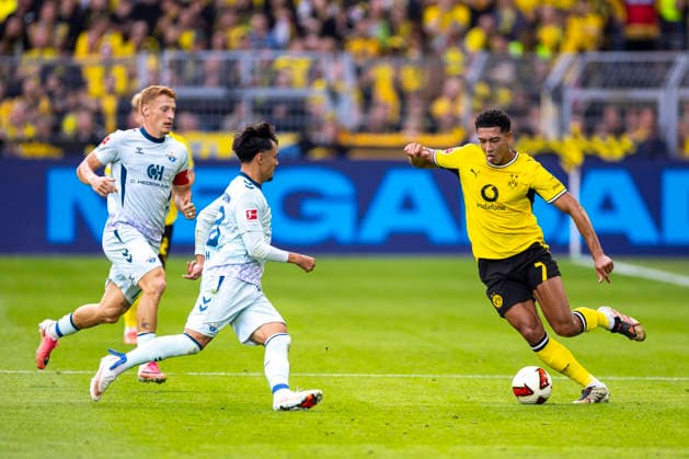 12.09.2026, Fussball, 3. Spieltag der 1. Fussball Bundesliga, Borussia Dortmund - SC Paderborn. v. l. Laurin Curda (SC Paderborn 07), Clemens Lippmann (SC Paderborn 07), Jobe Bellingham (Borussia Dortmund). Dortmund Signal Iduna Park NRW Deutschland xRHR-FOTO DEx *** September 12, 2026, Soccer, Matchday 3 of the 1st Bundesliga, Borussia Dortmund vs. SC Paderborn, Laurin Curda (SC Paderborn 07), Clemens Lippmann (SC Paderborn 07), Jobe Bellingham (Borussia Dortmund), Signal Iduna Park, Dortmund, North Rhine-Westphalia, Germany, xRHR, PHOTO: DEx Copyright: DennisxEwert RHR-FOTOx RHR-FOTO DE