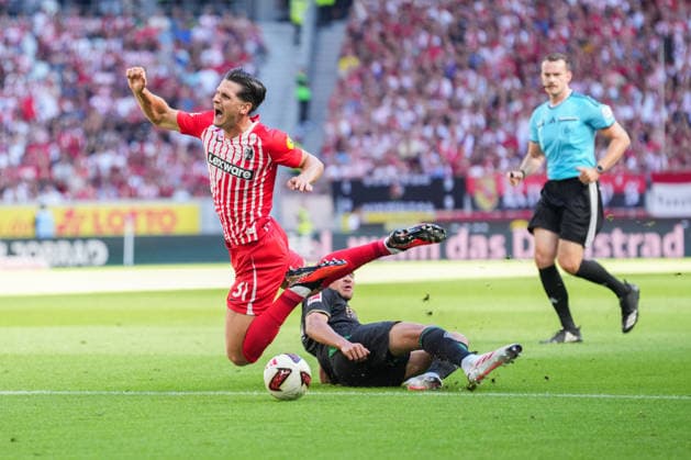 1. Bundesliga: SC Freiburg vs Borussia Mönchengladbach, 12.09.2026 Zweikampf zwischen Kevin Diks (Borussia Mönchengladbach, 4) und Igor MatanoviÄ‡ (SC Freiburg, 31) 1. Bundesliga: SC Freiburg vs Borussia Mönchengladbach, Europa-Park-Stadion, 12.09.2026 DFB DFL REGULATIONS PROHIBIT ANY USE OF PHOTOGRAPHS AS IMAGE SEQUENCES AND OR QUASI-VIDEO. *** Bundesliga Match: SC Freiburg vs. Borussia Mönchengladbach, September 12, 2026. A tackle between Kevin Diks (Borussia Mönchengladbach, No. 4) and Igor Matanovic SC Freiburg, 31 1 Bundesliga SC Freiburg vs. Borussia Mönchengladbach, Europa-Park Stadium, September 12, 2026 DFB and DFL regulations prohibit any use of photographs as image sequences and or quasi-video. Copyright: xBEAUTIFULxSPORTS Boscox