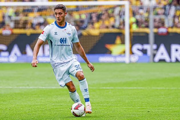 DORTMUND - Stefano Marino of SC Paderborn 07 runs with the ball during the Bundesliga match between Borussia Dortmund and SC Paderborn 07 at Signal Iduna Park on September 12, 2026, in Dortmund, Germany. MARCEL TER BALS ANP Bundesliga 2026 27 xVIxANPxSportx xMarcelxterxBalsxIVx 568295330 originalFilename: 568295330.jpg