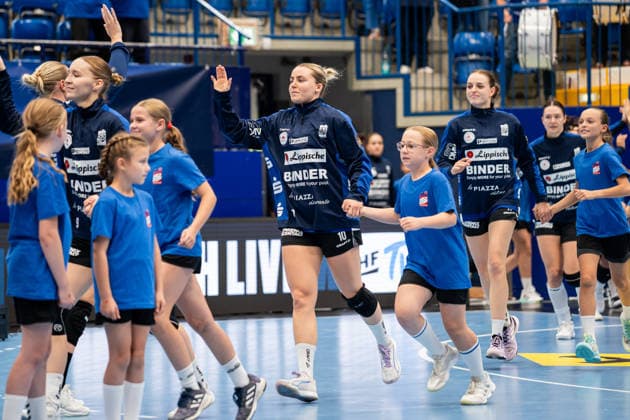 HSG Blomberg-Lippe (GER) vs. Storhamar Handball Elite (NOR), Handball, EHF Champions League Women, Gruppenphase, 12.9.2026, Saision 2026 2027, Lemgo Maxi Muehlner (HSG Blomberg-Lippe, 10) beim Einlaufen Lemgo Phoenix Contact Arena Deutschland