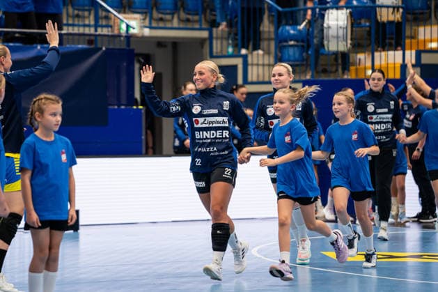 HSG Blomberg-Lippe (GER) vs. Storhamar Handball Elite (NOR), Handball, EHF Champions League Women, Gruppenphase, 12.9.2026, Saision 2026 2027, Lemgo Judith Tietjen (HSG Blomberg-Lippe, 22) beim Einlaufen Lemgo Phoenix Contact Arena Deutschland