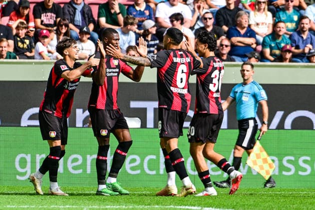 12.09.2026, GER, Fußball, Herren, 1. Bundesliga, FC Augsburg vs Bayer 04 Leverkusen 2vl, Christian Kofane (Leverkusen, 35), Torjubel nach Tor zum 0:1 Augsburg WWK-Arena Bayern Deutschland *** September 12, 2026, GER, Soccer, Men s, 1. Bundesliga, FC Augsburg vs. Bayer 04 Leverkusen, 2nd half, Christian Kofane (Leverkusen), 35, celebrating after scoring the 0-1 goal for Augsburg at WWK Arena, Bavaria, Germany Copyright: xNordphotox xHafnerx