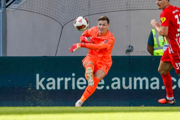 Moritz Nicolas (Borussia Mönchengladbach, 01) am Ball , Deutschland, Fussball, 1. Bundesliga, 3.Spieltag, 2026 2027, SC Freiburg vs. Borussia Mönchengladbach, 12.09.2026, Freiburg im Breisgau Europa-Park Stadion Deutschland *** Moritz Nicolas, Borussia Mönchengladbach, 01 on the Ball, Germany, Soccer, Bundesliga 1, Matchday 3, 2026–2027, SC Freiburg vs. Borussia Mönchengladbach, September 12, 2026, Freiburg im Breisgau, Europa-Park Stadium, Germany Copyright: xGrantxHubbsx