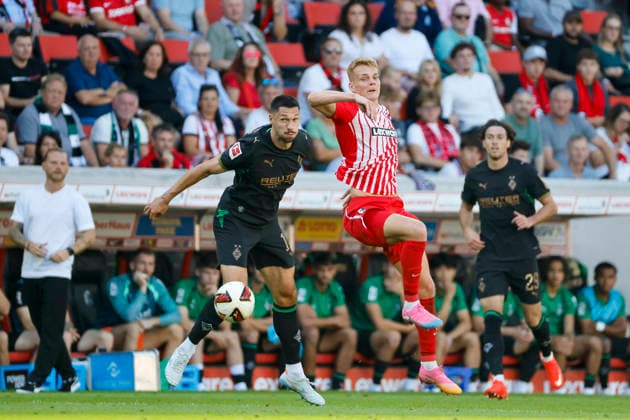 Tim Kleindienst (Borussia Mönchengladbach, 11) und Philipp Lienhart (SC Freiburg, 03) im Kampf um den Ball , Deutschland, Fussball, 1. Bundesliga, 3.Spieltag, 2026 2027, SC Freiburg vs. Borussia Mönchengladbach, 12.09.2026, Freiburg im Breisgau Europa-Park Stadion Deutschland *** Tim Kleindienst (Borussia Mönchengladbach, 11) and Philipp Lienhart (SC Freiburg, 03) battling for the ball, Germany, soccer, Bundesliga 1, Matchday 3, 2026–2027, SC Freiburg vs. Borussia Mönchengladbach, September 12, 2026, Freiburg im Breisgau, Europa-Park Stadium, Germany Copyright: xGrantxHubbsx