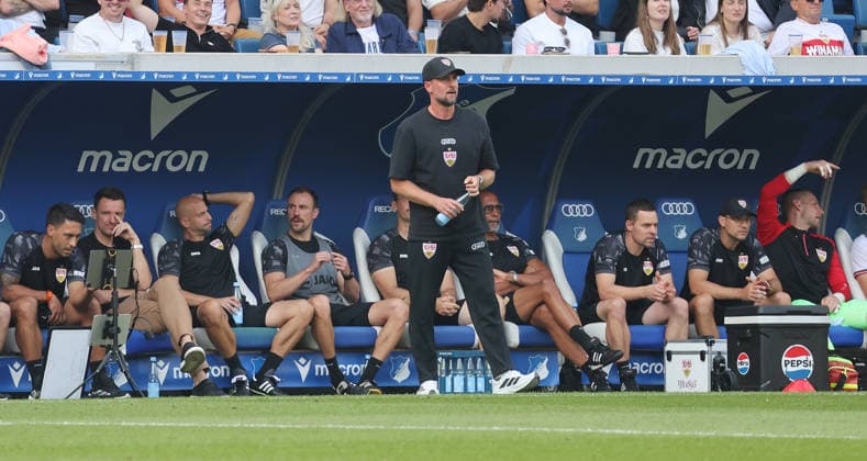 Sinsheim , Fußball Bundesliga TSG 1899 Hoffenheim vs. VfB Stuttgart , Sebastian Hoeneß ( vfB ) *** Sinsheim, Bundesliga Soccer: TSG 1899 Hoffenheim vs. VfB Stuttgart, Sebastian Hoeneß, VfB