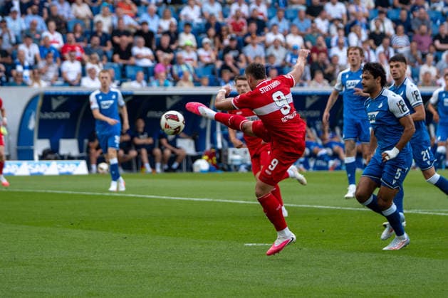 Fussball: 1. Bundesliga, 3. Spieltag, TSG Hoffenheim - VfB Stuttgart am 12.09.2026 in Sinsheim (SNP Arena), Deutschland, Saison 2026 2027: Ermedin Demirovic (VfB Stuttgart, 9) Sinsheim SNP Arena Deutschland *** Soccer: Bundesliga 1, Matchday 3, TSG Hoffenheim vs. VfB Stuttgart on September 12, 2026, at Sinsheim SNP Arena, Germany, 2026–2027 season; Ermedin Demirovic, VfB Stuttgart, 9, Sinsheim SNP Arena, Germany Copyright: xPhilippxImhofx