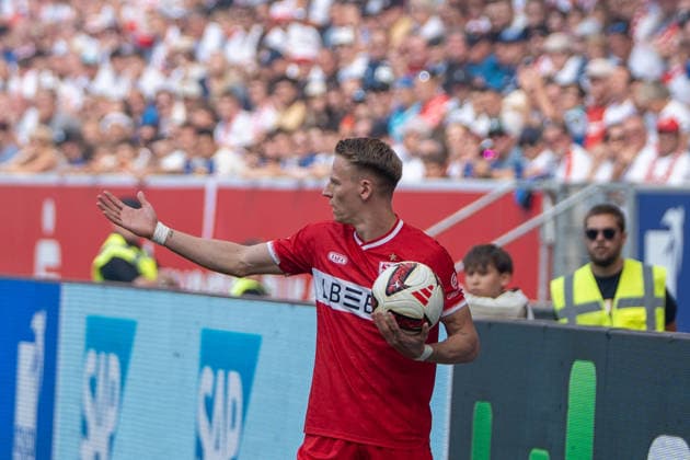 Fussball: 1. Bundesliga, 3. Spieltag, TSG Hoffenheim - VfB Stuttgart am 12.09.2026 in Sinsheim (SNP Arena), Deutschland, Saison 2026 2027: Chris Führich (VfB Stuttgart, 10) Sinsheim SNP Arena Deutschland *** Soccer: Bundesliga 1, Matchday 3, TSG Hoffenheim vs. VfB Stuttgart on September 12, 2026, at the Sinsheim SNP Arena, Germany, 2026–2027 season; Chris Führich, VfB Stuttgart; 10, Sinsheim SNP Arena, Germany Copyright: xPhilippxImhofx