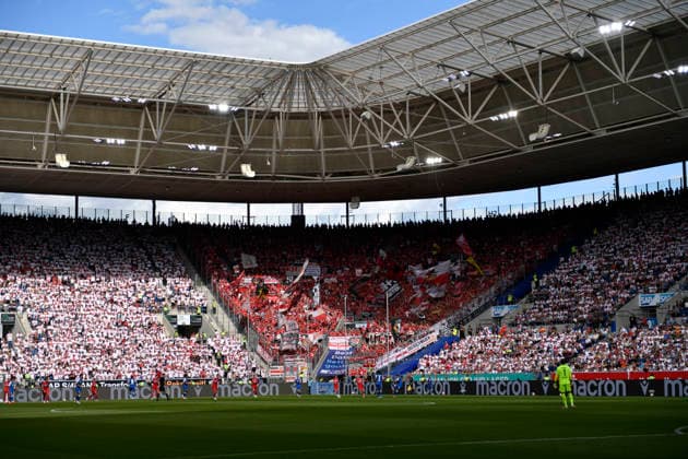 Fanblock, Fans, Fankurve, Flaggen, Fahnen, Stimmung, stimmungsvoll VfB Stuttgart in Form von Brustring TSG 1899 Hoffenheim vs VfB Stuttgart 12.09.2026 DFL REGULATIONS PROHIBIT ANY USE OF PHOTOGRAPHS AS IMAGE SEQUENCES AND OR QUASI-VIDEO TSG 1899 Hoffenheim vs VfB Stuttgart *** Fan section, fans, fan curve, flags, banners, atmosphere, Atmospheric VfB Stuttgart in the form of a chest ring TSG 1899 Hoffenheim vs. VfB Stuttgart September 12, 2026 DFL REGULATIONS PROHIBIT ANY USE OF PHOTOGRAPHS AS IMAGE SEQUENCES AND OR QUASI-VIDEO TSG 1899 Hoffenheim vs. VfB Stuttgart