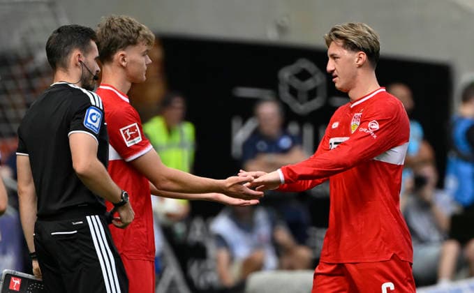 Angelo Stiller VfB Stuttgart (06) verletzt Verletzung muss vom Platz Wechsel Auswechslung Einwechslung Yanik Spalt VfB Stuttgart (47) TSG 1899 Hoffenheim vs VfB Stuttgart 12.09.2026 DFL REGULATIONS PROHIBIT ANY USE OF PHOTOGRAPHS AS IMAGE SEQUENCES AND OR QUASI-VIDEO TSG 1899 Hoffenheim vs VfB Stuttgart *** Angelo Stiller, VfB Stuttgart 06, injured; had to leave the field; substitution; Yanik Spalt, VfB Stuttgart 47; TSG 1899 Hoffenheim vs. VfB Stuttgart, September 12, 2026; DFL regulations prohibit any use of photographsRAPHS AS IMAGE SEQUENCES AND OR QUASI-VIDEO TSG 1899 Hoffenheim vs. VfB Stuttgart