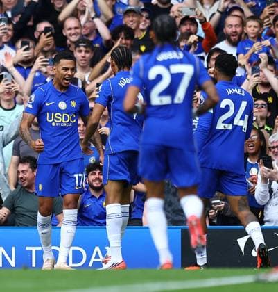 Morgan Rogers of Chelsea celebrates scoring the opening goal with team-mates Chelsea v Hull City, Premier League, Football, Football, Stamford Bridge, London, UK - 12 Sep 2026London Stamford Bridge United Kingdom EDITORIAL USE ONLY No use with unauthorised audio, video, data, fixture lists, club league logos or live services. Online in-match use limited to 120 images, no video emulation. No use in betting, games or single club league player publications.  Copyright: xMichaelxZemanek Shutterstockx 17144546w