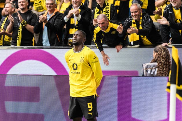 Deutschland: Bundesliga 2026 2027 3. Spieltag, Borussia Dortmund vs. SC Paderborn 07 , Samstag, 12.09.2026 Signal Iduna Park, Nordrhein-Westfalen Serhou Guirassy (Borussia Dortmund, 9) Jubel Freude Emotionen Torjubel über Tor welches im Nachhinein von Harm Osmers (Schiedsrichter) zurück genommen wurde *** Germany Bundesliga 2026–2027, Matchday 3, Borussia Dortmund vs. SC Paderborn 07, Saturday, September 12, 2026, Signal Iduna Park, North Rhine-Westphalia. Serhou Guirassy of Borussia Dortmund, 9, celebrating with joy and excitement after a goal that was later disallowed by referee Harm Osmers. Copyright: xCelinaxLeiersx