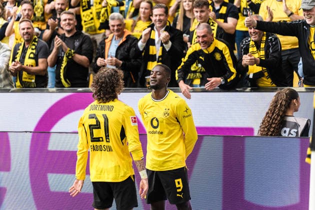 Deutschland: Bundesliga 2026 2027 3. Spieltag, Borussia Dortmund vs. SC Paderborn 07 , Samstag, 12.09.2026 Signal Iduna Park, Nordrhein-Westfalen Serhou Guirassy (Borussia Dortmund, 9) Jubel Freude Emotionen Torjubel über Tor welches im Nachhinein von Harm Osmers (Schiedsrichter) zurück genommen wurde Fabio Silva (Borussia Dortmund, 21) *** Germany Bundesliga 2026–2027, Matchday 3: Borussia Dortmund vs. SC Paderborn 07, Saturday, September 12, 2026, Signal Iduna Park, North Rhine-Westphalia; Serhou Guirassy (Borussia Dortmund), 9; celebration, joy, emotions, goal celebration for a goal that was later disallowed by referee Harm Osmers; Fabio Silva (Borussia Dortmund), 21 Copyright: xCelinaxLeiersx