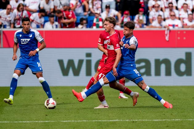 v.li.: Yanik Noah Spalt (VfB, 47), Adam Hlozek (Hoffenheim, 10), Zweikampf, Spielszene, Duell, duel, tackle, tackling, Dynamik, Action, Aktion, 12.09.2026, Sinsheim (Deutschland), Fussball, Bundesliga, TSG 1899 Hoffenheim - VfB Stuttgart, DFB DFL REGULATIONS PROHIBIT ANY USE OF PHOTOGRAPHS AS IMAGE SEQUENCES AND OR QUASI-VIDEO. *** v li Yanik Noah Spalt (VfB), 47, Adam Hlozek (Hoffenheim), 10, tackle, game scene, duel, tackle, tackling, dynamics, action, 12 09 2026, Sinsheim, Germany, soccer, Bundesliga, TSG 1899 Hoffenheim vs. VfB Stuttgart, DFB and DFL regulations prohibit any use of photographs as image sequences and or quasi-video xozx