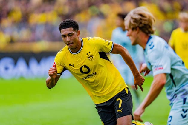1. Bundesliga, 3. Spieltag, Borussia Dortmund vs. SC Paderborn 07 am 12.09.2026 Jobe Bellingham Mattes Hansen *** Bundesliga 1, Matchday 3, Borussia Dortmund vs. SC Paderborn 07 on September 12, 2026: Jobe Bellingham, Mattes Hansen Copyright: xBahhoxKarax