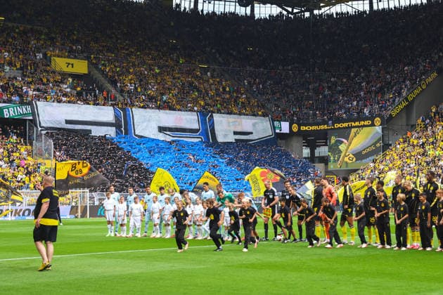 2026.09.12, xkwix, Fußball, Bundesliga, Borussia Dortmund - SC Paderborn 07, Signal Iduna Park, 3.Spieltag, Saison 2026 2027: Choreografie im Gaesteblock der Paderborner Fans DFB regulations prohibit any use of photographs as image sequences and or quasi-video. Photo: xKamilxWilkowskixPressefotoKochx Nordrhein-Westfalen Deutschland *** September 12, 2026, xkwix, Soccer, Bundesliga, Borussia Dortmund vs. SC Paderborn 07, Signal Iduna Park, Matchday 3, 2026–2027 Season: Choreographed display in the visiting section by Paderborn fans. DFB regulations prohibit any use of photographs as image sequences and or quasi-video. Photo: xKamilxWilkowskixPressefotoKochx, North Rhine-Westphalia, Germany