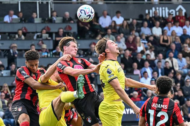 Bournemouth v Brentford Premier League Alex Scott of Bournemouth wins a header during the Premier League match at the Vitality Stadium, Bournemouth 12 09 2026 UK Newspapers OUT Copyright: xJeremyxLandeyx FIL-23934-0025