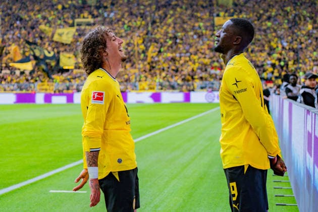 1. Bundesliga, 3. Spieltag, Borussia Dortmund vs. SC Paderborn 07 am 12.09.2026 VAR beim Tor zum 2:0 durch Serhou Guirassy mit Fabio Silva *** Bundesliga 1, Matchday 3, Borussia Dortmund vs. SC Paderborn 07 on September 12, 2026: VAR review of the 2-0 goal by Serhou Guirassy, assisted by Fabio Silva Copyright: xBahhoxKarax