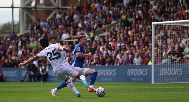 Premier League - Crystal Palace v Ipswich Town LONDON, ENGLAND, SEPTEMBER 12: GOAL 1-0, Anan Khalaili of Crystal Palace scores a goal to put Crystal Palace 1-0 ahead during The Premier League match between Crystal Palace v Ipswich Town at Selhurst Park Stadium, London, England, on September 12. (Photo by Daniel Weir) London Selhurst Park Stadium England Copyright: xDanielxWeir SportsxPressxPhotox Sportspressphoto_SPR228605