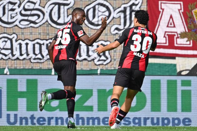 Torjubel Christian KOFANE (Bayer Leverkusen) mit Ibrahim MAZA (Bayer Leverkusen) nach Tor zum 0-1, Jubel,Freude,Begeisterung,Aktion. Fussball 1. Bundesliga Saison 2026 2027, 3.Spieltag, Spieltag03, FC Augsburg - Bayer 04 Leverkusen am 12.09.2026 , WWK A R E N A. *** Goal celebration: Christian KOFANE (Bayer Leverkusen) with Ibrahim MAZA (Bayer Leverkusen) after scoring the 0-1 goal; celebration, joy, excitement, action; Soccer, Bundesliga, 2026-2027 season, Matchday 3, Matchday 03, FC Augsburg vs. Bayer 04 Leverkusen on September 12, 2026, WWK ARENA