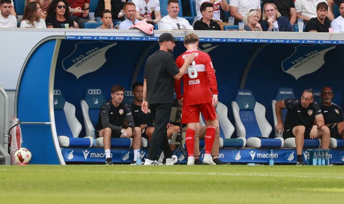 12.09.26 TSG 1899 Hoffenheim - VfB Stuttgart Deutschland, Sinsheim, 12.09.2026, Fussball, Bundesliga, Saison 2026 2027, TSG 1899 Hoffenheim - VfB Stuttgart: VFB Trainer Sebastian Hoeneß li. Angelo Stiller geht vom Platz. *** September 12, 2026 TSG 1899 Hoffenheim vs. VfB Stuttgart Germany, Sinsheim, September 12, 2026, Soccer, Bundesliga, 2026–2027 season, TSG 1899 Hoffenheim vs. VfB Stuttgart; VFB Coach Sebastian Hoeneß and Angelo Stiller leave the field