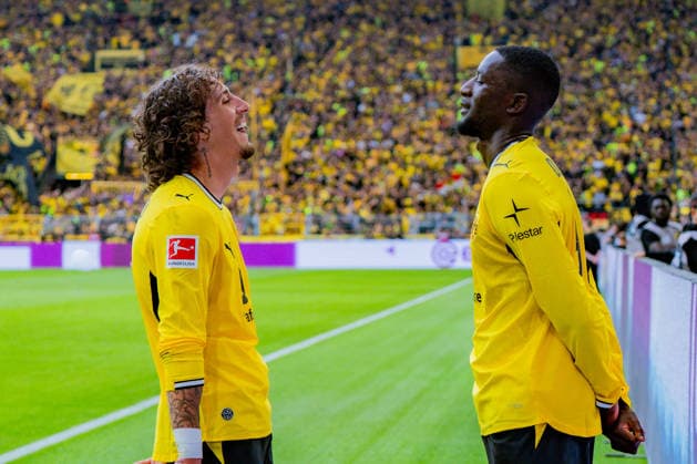 1. Bundesliga, 3. Spieltag, Borussia Dortmund vs. SC Paderborn 07 am 12.09.2026 VAR beim Tor zum 2:0 durch Serhou Guirassy mit Fabio Silva *** Bundesliga 1, Matchday 3, Borussia Dortmund vs. SC Paderborn 07 on September 12, 2026: VAR review of Serhou Guirassy s goal to make it 2-0, assisted by Fabio Silva Copyright: xBahhoxKarax