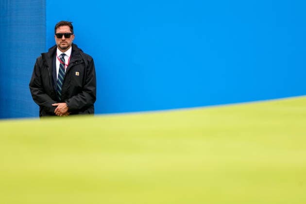 2026 Amgen Irish Open - Third Round, Trump International Golf Links, Doonbeg 12 9 2026 A view of a member of the United States of America Secret Service watching over the eighteenth green A view of a member of the United States of America Secret Service watching over the eighteenth green 12 9 2026  Copyright: xx BB3_5347