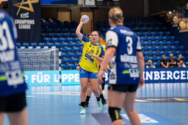 HSG Blomberg-Lippe (GER) vs. Storhamar Handball Elite (NOR), Handball, EHF Champions League Women, Gruppenphase, 12.9.2026, Saision 2026 2027, Lemgo Christina Pedersen (Storhamar Handball Elite, 26) beim Spielaufbau Lemgo Phoenix Contact Arena Deutschland