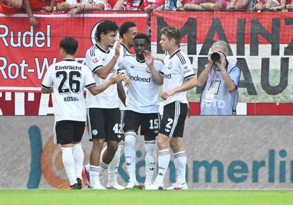 Fussball-Bundesliga - Saison 2026 2027 Mewa-Arena Mainz - 12.09.2026 1. FSV Mainz 05 (mz) - Eintracht Frankfurt (f) Can UZUN (Eintracht Frankfurt), 2.v.li: erzielte das 1:0li: Keita KOSUGI (Eintracht Frankfurt), mi: Ellyes SKHIRI (Eintracht Frankfurt), re: Elias BAUM (Eintracht Frankfurt) DFL REGULATIONS PROHIBIT ANY USE OF PHOTOGRAPHS AS IMAGE SEQUENCES AND OR QUASI VIDEO EDITORIAL USE ONLY NATIONAL AND INTERNATIONAL NEWS AGENCIES OUT Fussball-Bundesliga - 1. FSV Mainz 05 *** Soccer Bundesliga Season 2026–2027, Mewa Arena, Mainz, September 12, 2026, 1:00 PM, FSV Mainz 05 vs. Eintracht Frankfurt, Can UZUN (Eintracht Frankfurt), 2nd from left scored the 1-0 goal: Keita KOSUGI, Eintracht Frankfurt; center: Ellyes SKHIRI, Eintracht Frankfurt; right: Elias BAUM, Eintracht Frankfurt. DFL regulations prohibit any use of photographs as image sequences and or quasi-video; editorial use only by national and international news agencies. Out: German Bundesliga, 1. FSV Mainz 05