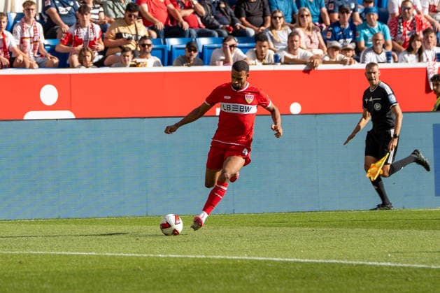 Fussball: 1. Bundesliga, 3. Spieltag, TSG Hoffenheim - VfB Stuttgart am 12.09.2026 in Sinsheim (SNP Arena), Deutschland, Saison 2026 2027: Josha Vagnoman (VfB Stuttgart, 4) Sinsheim SNP Arena Deutschland *** Soccer: Bundesliga 1, Matchday 3, TSG Hoffenheim vs. VfB Stuttgart on September 12, 2026, at Sinsheim SNP Arena, Germany, 2026–2027 season; Josha Vagnoman, VfB Stuttgart, 4, Sinsheim SNP Arena, Germany Copyright: xPhilippxImhofx