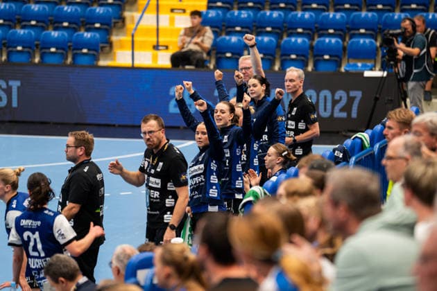 HSG Blomberg-Lippe (GER) vs. Storhamar Handball Elite (NOR), Handball, EHF Champions League Women, Gruppenphase, 12.9.2026, Saision 2026 2027, Lemgo Die Spielerinnen der HSG Blomberg-Lippe (GER) jubeln nach einem Tor Lemgo Phoenix Contact Arena Deutschland