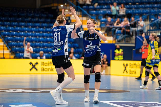 HSG Blomberg-Lippe (GER) vs. Storhamar Handball Elite (NOR), Handball, EHF Champions League Women, Gruppenphase, 12.9.2026, Saision 2026 2027, Lemgo Karolina Jurenczyk (HSG Blomberg-Lippe, 81) und Nieke Kuehne (HSG Blomberg-Lippe, 09) jubeln nach einem Tor Lemgo Phoenix Contact Arena Deutschland
