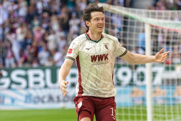 Torjubel, jubelt nach seinem Treffer zum 1:1 von Michael Gregoritsch (FC Augsburg), FC Augsburg vs. Bayer 04 Leverkusen, Fußball-Bundesliga, Fussball, 1. Bundesliga, 03. Spieltag, 12.09.2026 DFB regulations prohibit any use of photographs as image sequences and or quasi-video *** Goal celebration: Michael Gregoritsch of FC Augsburg celebrates after scoring the 1-1 goal, FC Augsburg vs. Bayer 04 Leverkusen, Bundesliga, Soccer, 1. Bundesliga, Matchday 3, September 12, 2026. DFB regulations prohibit any use of photographs as image sequences and or quasi-video. Copyright: xkolbert-press PeterxFastlx