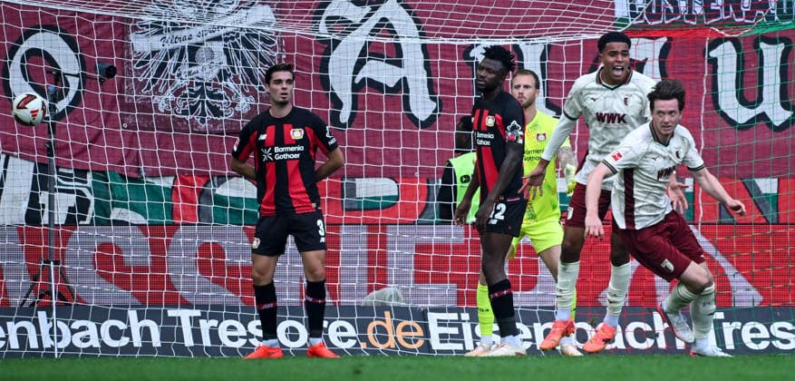 12.09.2026, xemx, Fussball 1.Bundesliga, FC Augsburg - Bayer 04 Leverkusen v.l. Michael Gregoritsch (FC Augsburg) Jubel, Torjubel, celebrate the goal, jubelt ueber das Tor zum 2:1 (DFL DFB REGULATIONS PROHIBIT ANY USE OF PHOTOGRAPHS as IMAGE SEQUENCES and or QUASI-VIDEO) Augsburg *** September 12, 2026, xemx, Soccer, Bundesliga 1, FC Augsburg vs. Bayer 04 Leverkusen – Michael Gregoritsch of FC Augsburg celebrates, Goal celebration, celebrating the goal, celebrating the 2–1 goal DFL DFB REGULATIONS PROHIBIT ANY USE OF PHOTOGRAPHS as IMAGE SEQUENCES and or QUASI-VIDEO Augsburg