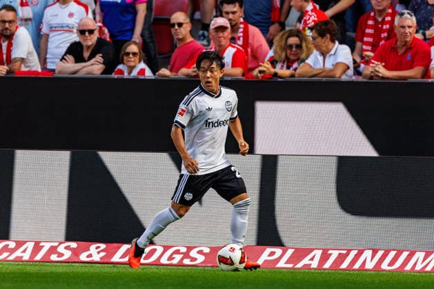 MAINZ, GERMANY - SEPTEMBER 12: Keita Kosugi (Eintracht Frankfurt, 26) controls the ball during the Bundesliga match between 1. FSV Mainz 05 vs. Eintracht Frankfurt at MEWA Arena on matchday 3 of the 1. Bundesliga on September 12, 2026 in Mainz, Germany. DFL REGULATIONS PROHIBIT ANY USE OF PHOTOGRAPHS AS IMAGE SEQUENCES AND OR QUASI-VIDEO. Rhineland-Palatinate Germany Copyright: xStephanxHahnex