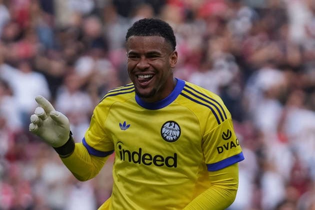 Deutschland: Fußball 1. Bundesliga 2026 2027, 3. Spieltag - 1. FSV Mainz 05 vs Eintracht Frankfurt - Mewa Arena (Mainz): Torjubel vom Noah Atubolu (SGE,1) zum 0:3 für die Eintracht durch Can Yilmaz Uzun (SGE,42) *** Germany Soccer Bundesliga 1 2026–2027, Matchday 3: FSV Mainz 05 vs. Eintracht Frankfurt at Mewa Arena, Mainz. Noah Atubolu (SGE) celebrates a goal, 1–0. Can Yilmaz Uzun (SGE) scores the third goal for Eintracht, 42. Copyright: xTobiasxWentzellx