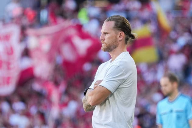1. Bundesliga: SC Freiburg vs Borussia Mönchengladbach, 12.09.2026 Eugen PolaÅ ski (Borussia Mönchengladbach, Trainer) 1. Bundesliga: SC Freiburg vs Borussia Mönchengladbach, Europa-Park-Stadion, 12.09.2026 DFB DFL REGULATIONS PROHIBIT ANY USE OF PHOTOGRAPHS AS IMAGE SEQUENCES AND OR QUASI-VIDEO. *** 1 Bundesliga: SC Freiburg vs. Borussia Mönchengladbach, September 12, 2026 Eugen PolaÅ ski, Borussia Mönchengladbach, Coach 1 Bundesliga: SC Freiburg vs. Borussia Mönchengladbach, Europa-Park Stadium, September 12, 2026 DFB and DFL regulations prohibit any use of photographs as image sequences and or quasi-video. Copyright: xBEAUTIFULxSPORTS Boscox