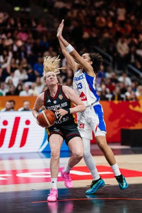 FIBA Women™s Basketball World Cup 2026: Frankreich vs. Deutschland, 12.09.2026 Marie Gülich (Deutschland, 21), Marine Johannes (Frankreich, 23); Basketball, FIBA Women™s Basketball World Cup 2026, Final Phase, Halbfinale: Frankreich vs. Deutschland am 12.09.2026 in der Uber Arena, Berlin Copyright: xBEAUTIFULxSPORTS Tonhäuserx