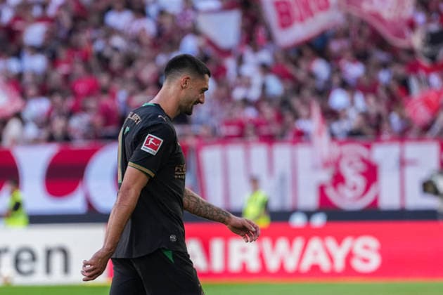 1. Bundesliga: SC Freiburg vs Borussia Mönchengladbach, 12.09.2026 Tim Kleindienst (Borussia Mönchengladbach, 11) auf dem Weg vom Platz nach der Roten Karte 1. Bundesliga: SC Freiburg vs Borussia Mönchengladbach, Europa-Park-Stadion, 12.09.2026 DFB DFL REGULATIONS PROHIBIT ANY USE OF PHOTOGRAPHS AS IMAGE SEQUENCES AND OR QUASI-VIDEO. *** 1 Bundesliga SC Freiburg vs. Borussia Mönchengladbach, September 12, 2026 Tim Kleindienst of Borussia Mönchengladbach, No. 11, on his way off the field after receiving a red card 1 Bundesliga SC Freiburg vs. Borussia Mönchengladbach, Europa-Park Stadium, September 12, 2026 DFB DFL REGULATIONS PROHIBIT ANY USE OF PHOTOGRAPHS AS IMAGE SEQUENCES AND OR QUASI-VIDEO u009D Copyright: xBEAUTIFULxSPORTS Boscox