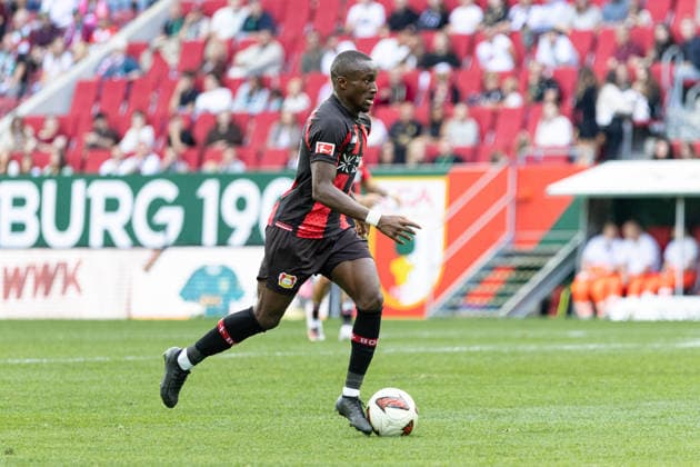 Deutschland: FC Augsburg vs Bayer 04 Leverkusen, 1. Bundesliga, Saison 2026 27, WWK Arena (Augsburg): Moussa Diaby, (Bayer Leverkusen, 19) am Ball Augsburg WWK Arena Bayern Deutschland *** Germany: FC Augsburg vs. Bayer 04 Leverkusen, Bundesliga 1, 2026–27 season, WWK Arena, Augsburg; Moussa Diaby, Bayer Leverkusen, 19, in possession; Augsburg, WWK Arena, Bavaria, Germany Copyright: xBenedictxChristx