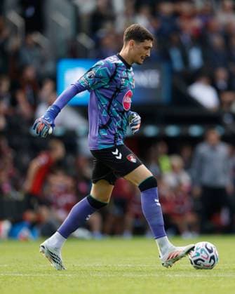 Djordje Petrovic of Bouremouth AFC Bournemouth v Brentford, Premier League, Football, Football, Vitality Stadium, Bournemouth, UK - 12 Sep 2026Bournemouth Vitality Stadium United Kingdom EDITORIAL USE ONLY No use with unauthorised audio, video, data, fixture lists, club league logos or live services. Online in-match use limited to 120 images, no video emulation. No use in betting, games or single club league player publications.  Copyright: xWillxCooper Shutterstockx 17144545aa